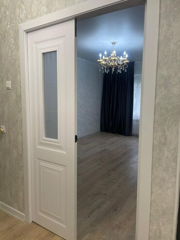 кто ищет комнату на подселение: 2 комнаты, 52 м², 105 серия, 1 этаж, Косметический ремонт