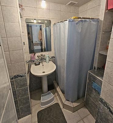 Продажа коттеджей и домов: Продается жилой дом с большим огражденным участком 8 соток, фактически at lalafo.kg — 6 Продажа коттеджей и домов: Продается жилой дом с большим огражденным участком 8 соток, фактически — 6