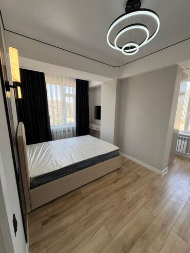 срочно сдаётся квартира маладая гвардия: 3 комнаты, 95 м², Элитка, 4 этаж, Дизайнерский ремонт