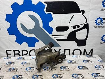 g comp: Кронштейн Торсиона Кабины прав. Scania R450 2017 Контрактный из — 2