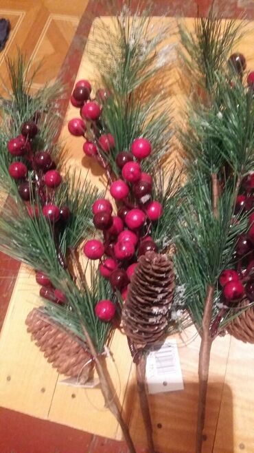 Yeni il oyuncaqları və bəzəkləri: Yeni il aksesuarlari satilir. Yeni il corablarizinqrovlu celengler — 9