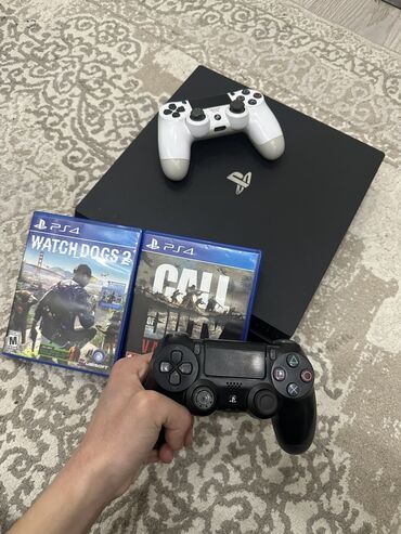 PS4 (Sony PlayStation 4): PlayStation 4 pro 1tb Состояние идеальное Не вскрытаяпломбы на месте