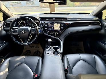 corolla 2018: Toyota Camry: 2018 г., 2.5 л, Вариатор, Гибрид, Седан — 4