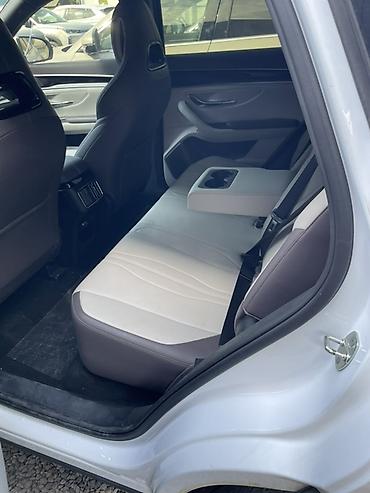 xpeng p7: BYD Song Plus: 2024 г., Электромобиль, Кроссовер — 4