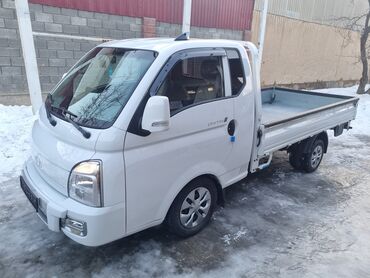 порте: Hyundai Porter: 2024 г., 2.5 л, Механика, Газ