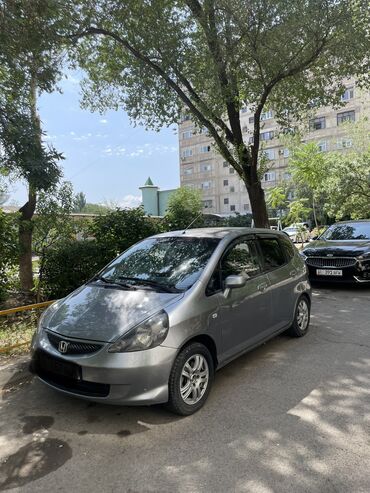 самая дорогая машина в кыргызстане: Honda Jazz: 2004 г., 1.4 л, Механика, Бензин, Хэтчбэк