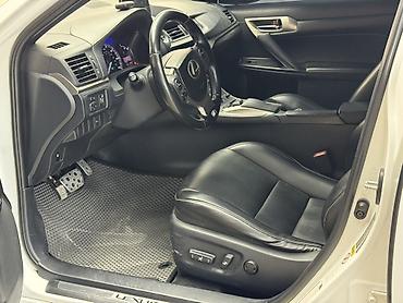 Lexus CT: 2016 г., 1.8 л, Гибрид, Хетчбек — 10