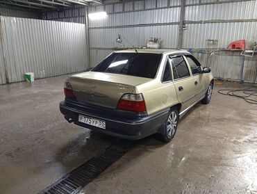 авто в рассрочку минивэн: Daewoo Nexia: 2004 г., 1.5 л, Механика, Бензин, Седан