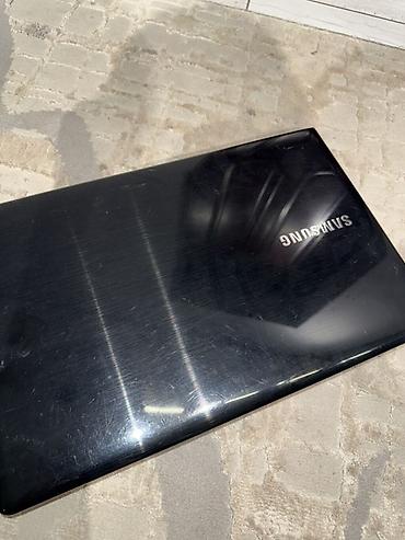 Ноутбук Samsung - Серия: Samsung (логотип на крышке), классический