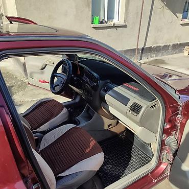 Volkswagen: Volkswagen Vento: 1992 г., 1.8 л, Седан — 10