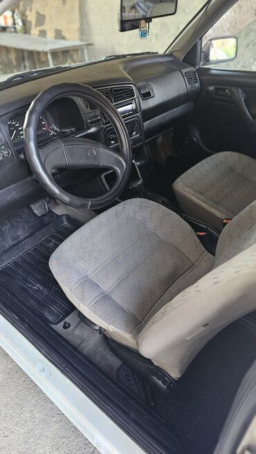 меняю скот на машину: Volkswagen Golf: 1992 г., 1.8 л, Автомат, Бензин, Купе