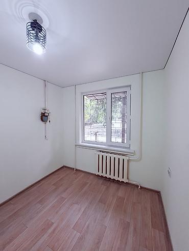 8: 1 комната, 35 м², 8 мкр 104 серия, 1 этаж, Косметический ремонт — 4