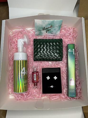 Подарочная упаковка: Подарочные наборы к 8 Марта в декоративных коробках🎁 Порадуйте своих — 16