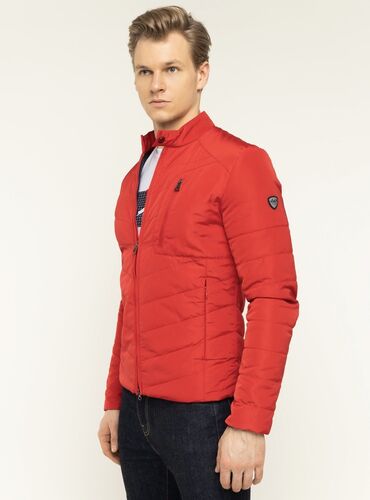 pull and bear jakne muske: Jacket S (EU 36), M (EU 38), L (EU 40), color - Red