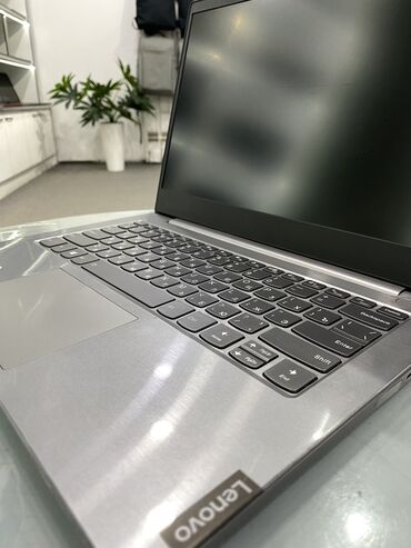 зарядное устройство для ноутбука acer: Ультрабук, Lenovo, 8 ГБ ОЭТ, Intel Core i5, 14 ", Колдонулган, Татаал эмес тапшырмалар үчүн, эс тутум SSD