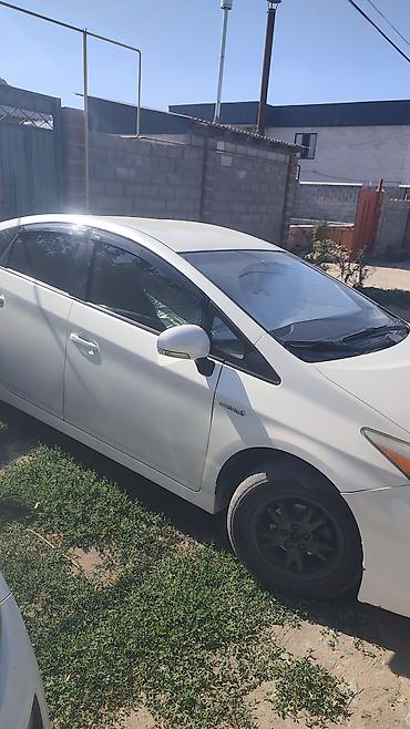 gen 2: Toyota Prius: 2013 г., 1.8 л, Вариатор, Гибрид, Хэтчбэк — 5