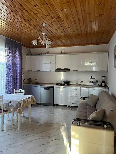 emircanda ev satisi: 2 otaqlı, 70 kv. m, Orta təmir — 3