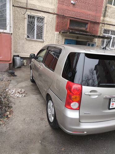 Toyota: Toyota Raum: 2004 г. — 6