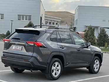 бампер раф4: Toyota RAV4: 2019 г., 2.5 л, Гибрид, Кроссовер — 6