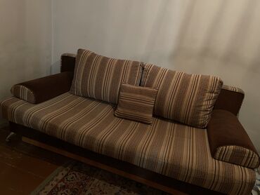 встроенная мебель диван: Диван-кровать, Б/у