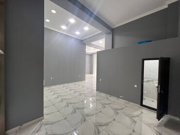 Digər kommersiya daşınmaz əmlakı: 28 may metrosuna yaxin yerləşən obyekt ümumi sahəsi 155 kv,m olan ayi — 4