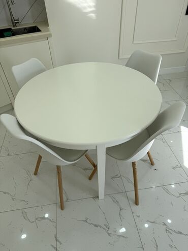 стеклянный кухонный стол: Mətbəx üçün, Açılmayan, Yumru masa, 4 stul