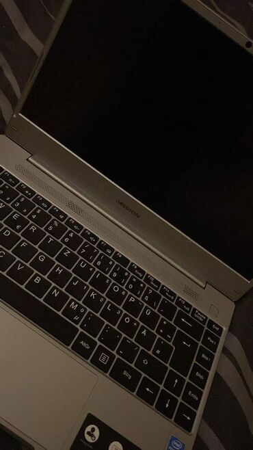 ucuz laptop: Əla Bir Vezyete Noutbuk Satılır