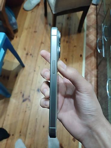 i̇phone 5s: IPhone 15 Pro, Desert Titanium, Qırıq, Barmaq izi, Face ID — 1