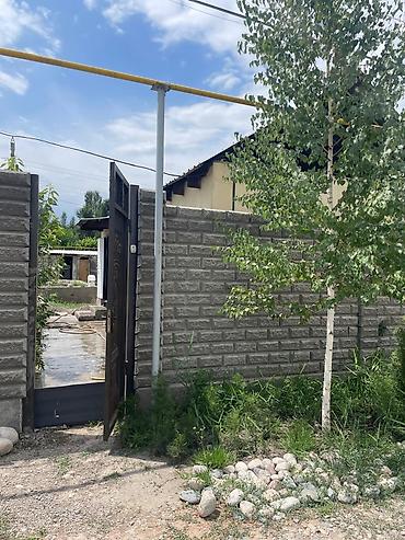 Продажа коттеджей и домов: Собственник. агенство не беспокойте. Продаётся дом с мебелью at lalafo.kg — 4 Продажа коттеджей и домов: Собственник. агенство не беспокойте. Продаётся дом с мебелью — 4