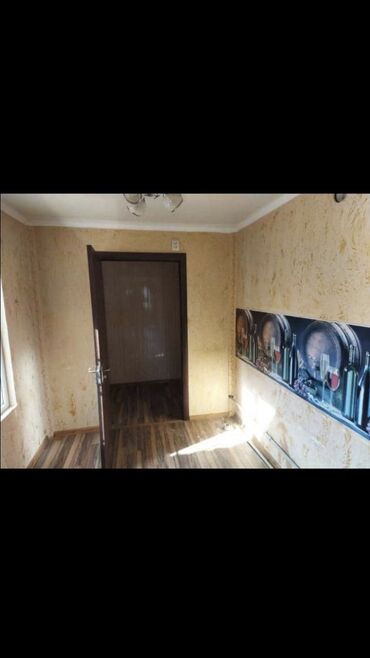 продается 2 комнатная квартира рядом ул ахунбаева: 2 комнаты, Без мебели