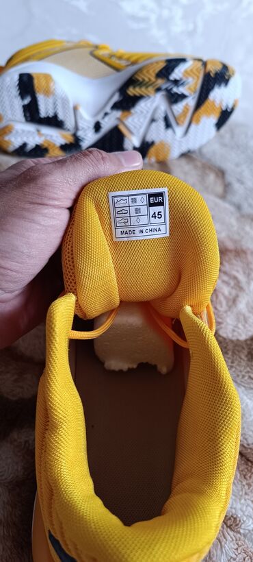 Кроссовки и спортивная обувь: Кроссовки спортивные, ярко‑желтые - Дизайн: динамичный — 5