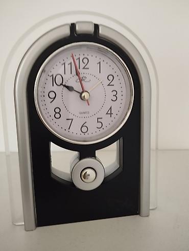 ev saatı: Saat hü 15 sm en 12 sm budilnikidə vat — 1