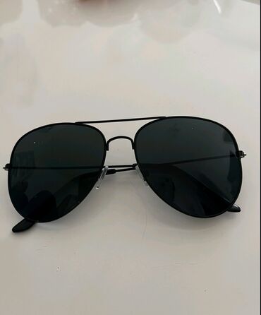 Naočare: Muske Naocare - Model 1: Pravougaone, bez okvira, tamnozelena stakla — 5