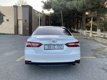 Toyota: Toyota Camry: 2.5 l | 2019 il Sedan — 2
