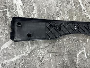 Бампер и комплектующие: Накладка на бампер Toyota, Б/у, Оригинал — 6