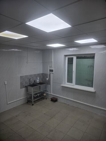 Рестораны, кафе: Сдаю помещения под любой бизнес по ул. 7апреля д.72 пересекает — 11