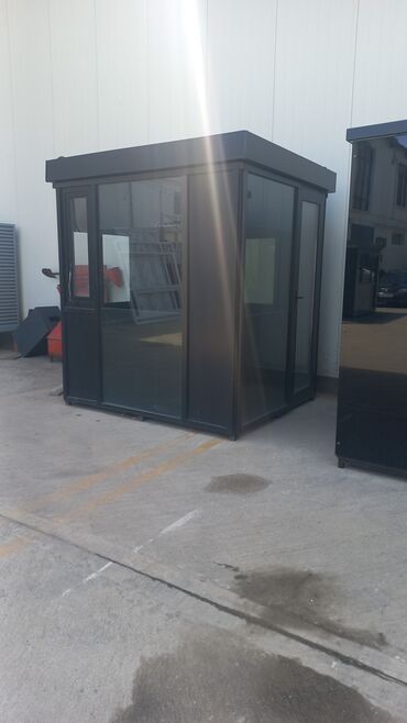 Duş kabinaları, arakəsmələr: Üstü qapalı kabina, Düzbucaqlı — 17