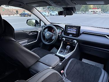 Toyota: Toyota RAV4: 2020 г., 2.5 л, Автомат, Бензин, Кроссовер — 7