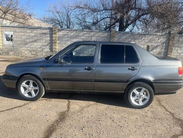 купить бус 4х4 бу: Volkswagen Vento: 1992 г., 1.8 л, Механика, Бензин, Седан