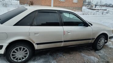 ауди горбатый: Audi A4: 1993 г., 2 л, Механика, Бензин, Седан