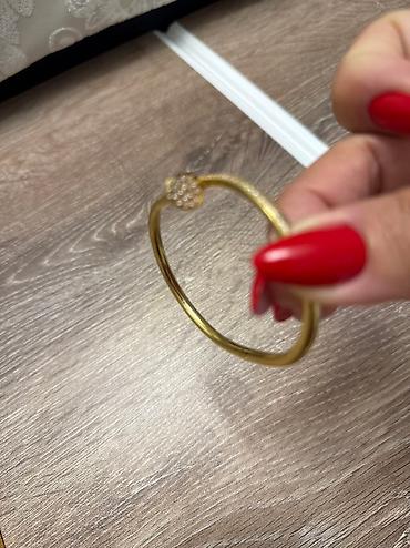 sederek saat dukani: Bilərzik, Cartier, Ünvandan götürmə — 3