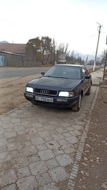 Audi: Audi 80: 1992 г., 2 л, Механика, Бензин, Седан