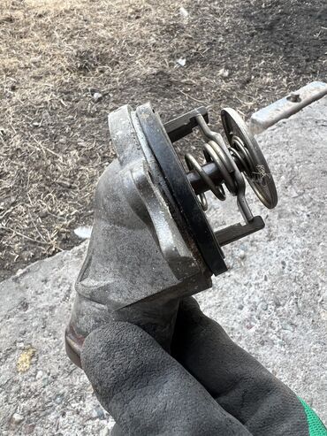 Другие автозапчасти: Запчасти от Мерседес-Бенс W211 E320 Датчик расходомер ПРОДАН — 6