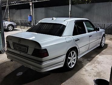 Транспорт: Mercedes-Benz W124: 1994 г., 2.2 л, Механика, Бензин, Седан — 6