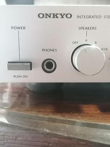 tn tene: ONKYO integrisano stereo pojačalo A-05 Opis: - Japansko integrisano — 9