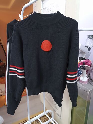 Верхняя одежда: Двойка оригинал,бренда moncler ( италия) — 2