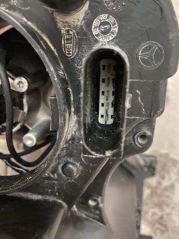 Faralar: Sol, Yaxın və uzaq vuran işıqlar Mercedes-Benz — 12