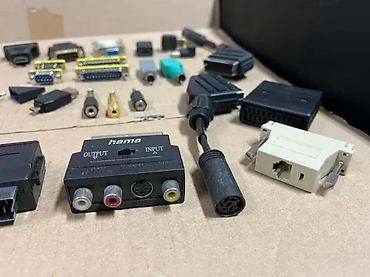 Druga oprema za računare i laptopove: Veliki lot raznovrsnih adaptera i konektora za audio, video i — 4