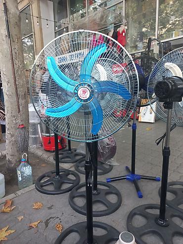 mini fan: Dayaq tipli elektrik ventilyatoru - Brend: Crown (mərkəz hissədə loqo — 1