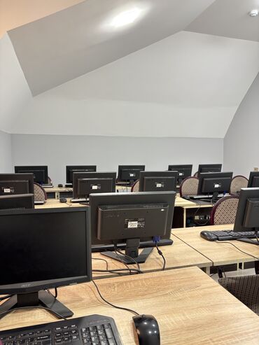 Kompüter kursları: Kompüter kursu: Programlaşdırma, Qrup — 12